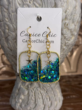 Load image into Gallery viewer, Golden Tide Starfish Earrings 3" TQS15
