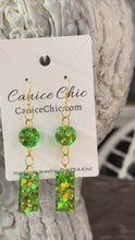 Load and play video in Gallery viewer, Green &amp; Gold Dangle Earrings Light Weight 2.75" GS3
