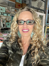 Load image into Gallery viewer, CHOSEN TO CREATE 2022 - Spiritual Retreat for Creative Women
